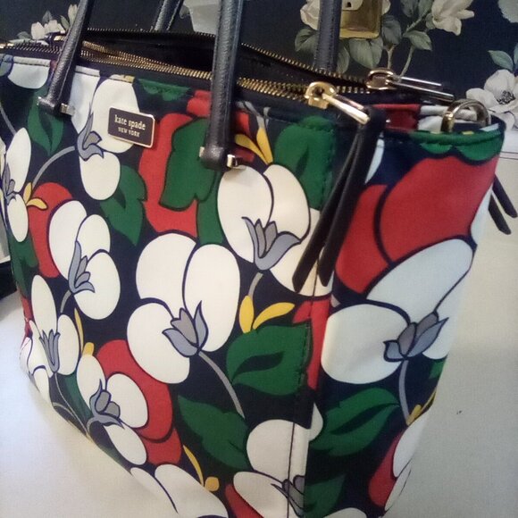 Kate Spade Print Purse - Picture 1 of 16